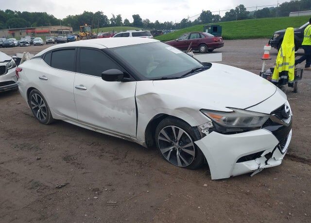 2017 NISSAN Maxima