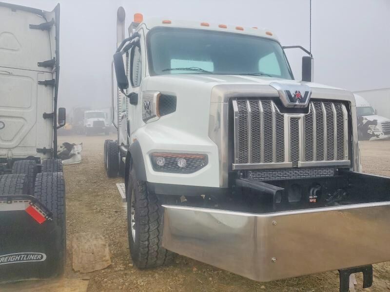 2025 WESTERN STAR 47X Chassis