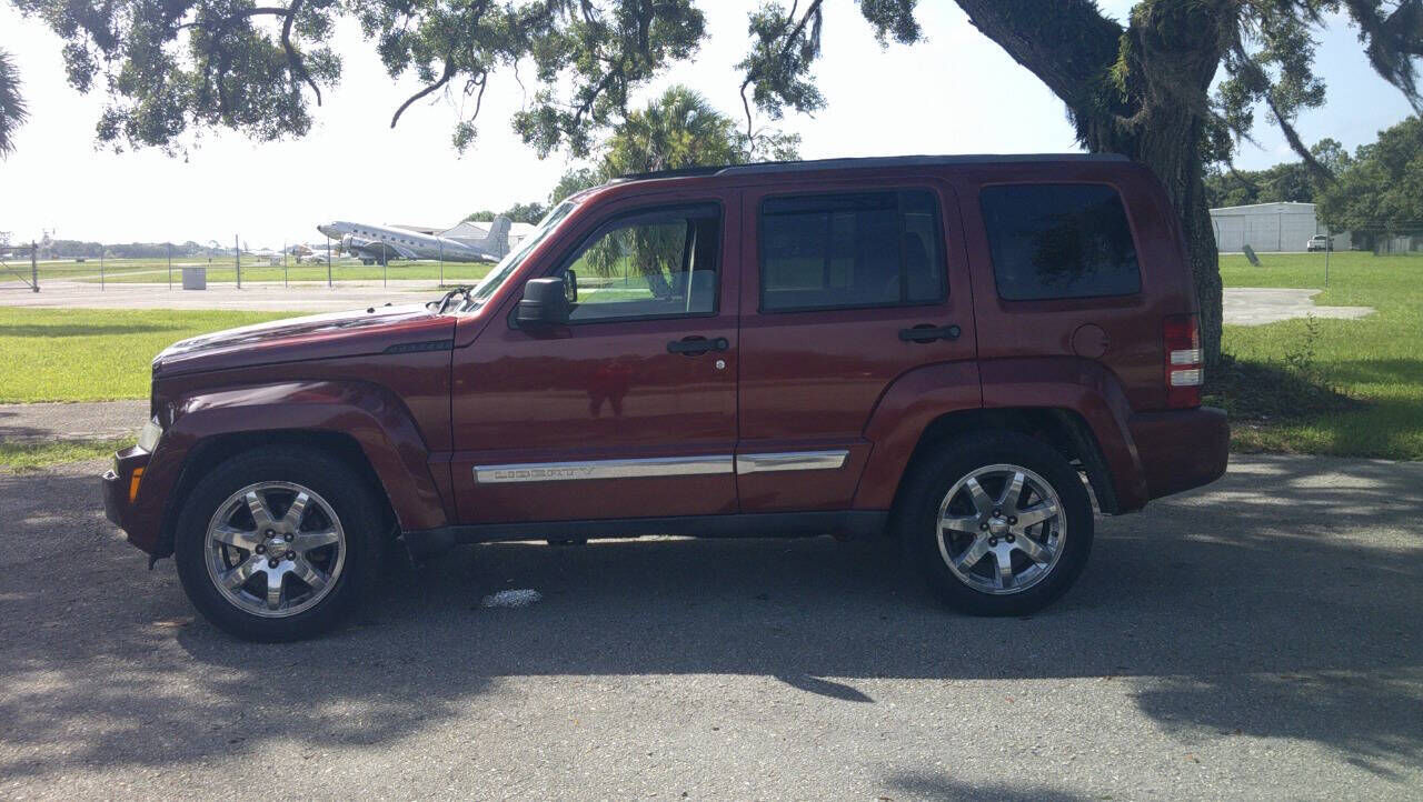 2009 JEEP Liberty
