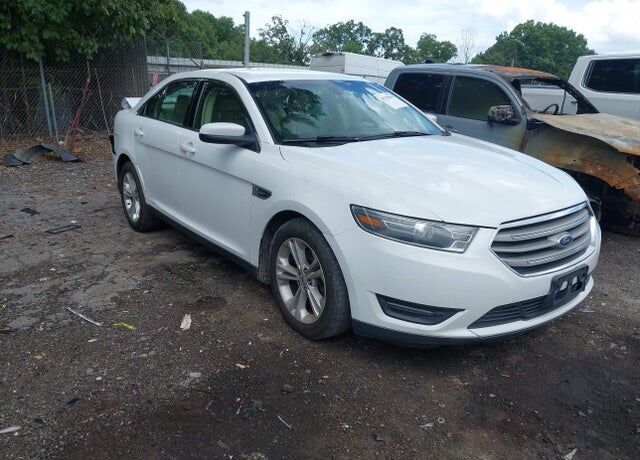 2015 FORD Taurus