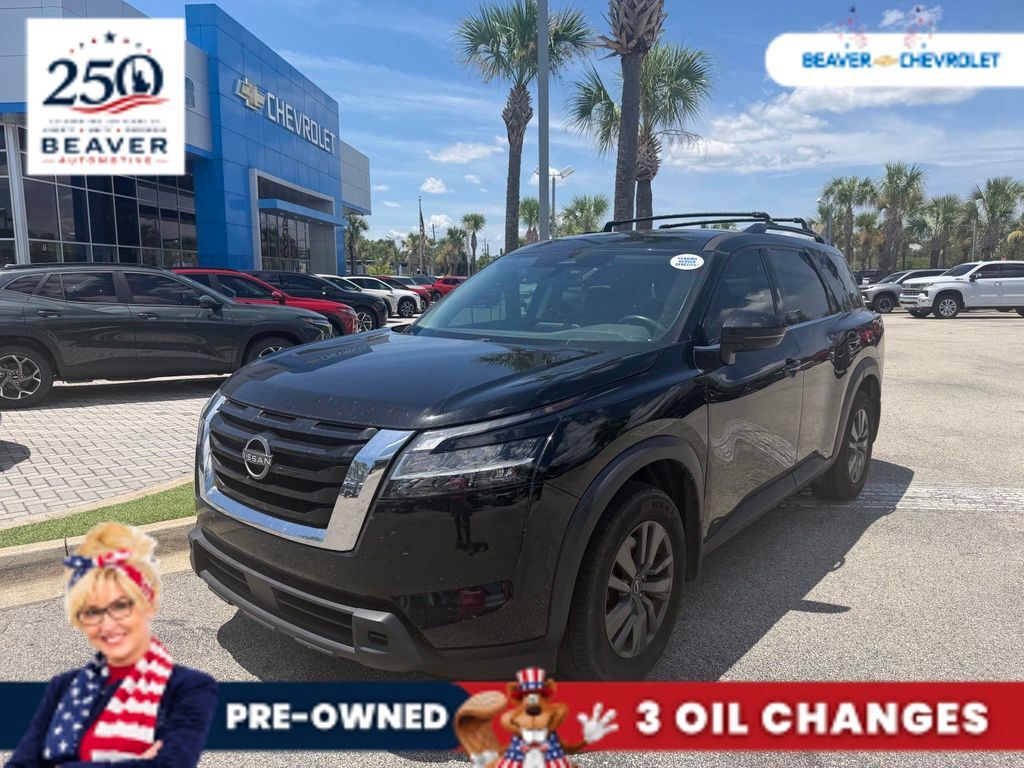 2022 NISSAN Pathfinder