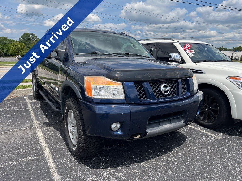 2012 NISSAN Titan