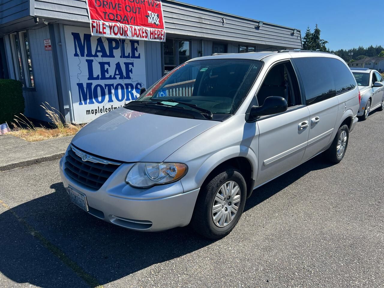2005 CHRYSLER Town and Country