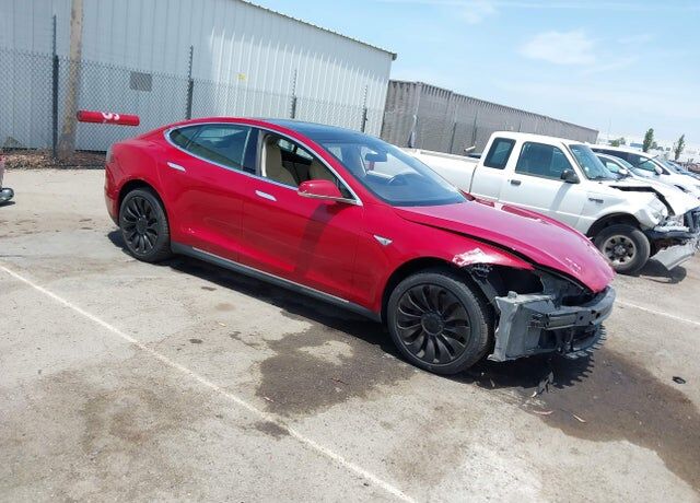2014 TESLA Model S