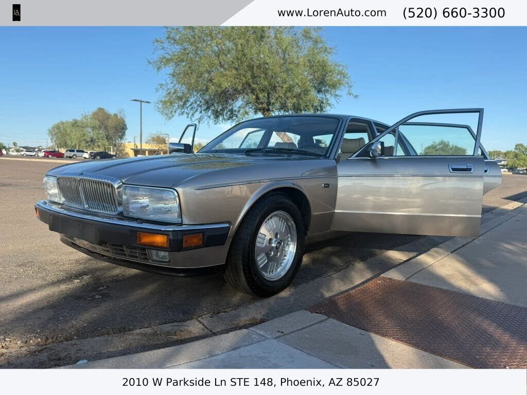 1994 JAGUAR Vanden Plas