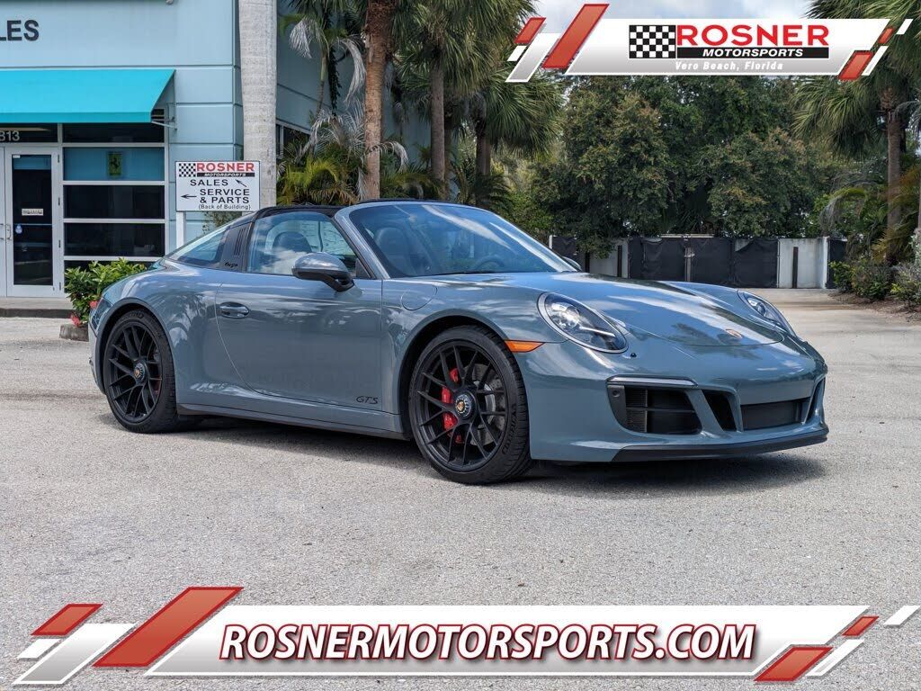 2018 PORSCHE 911