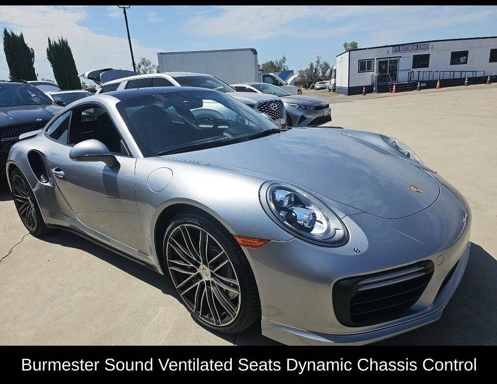 2017 PORSCHE 911