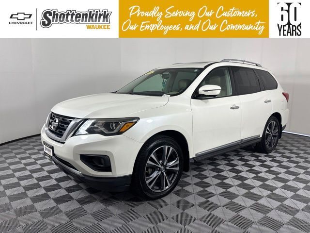 2017 NISSAN Pathfinder