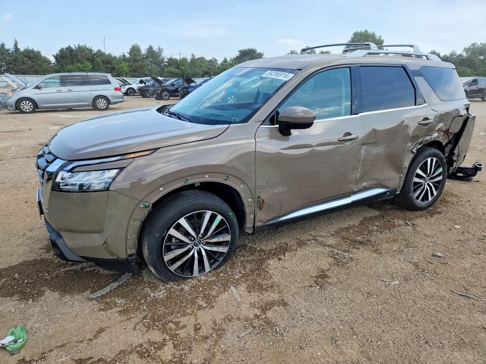 2024 NISSAN Pathfinder