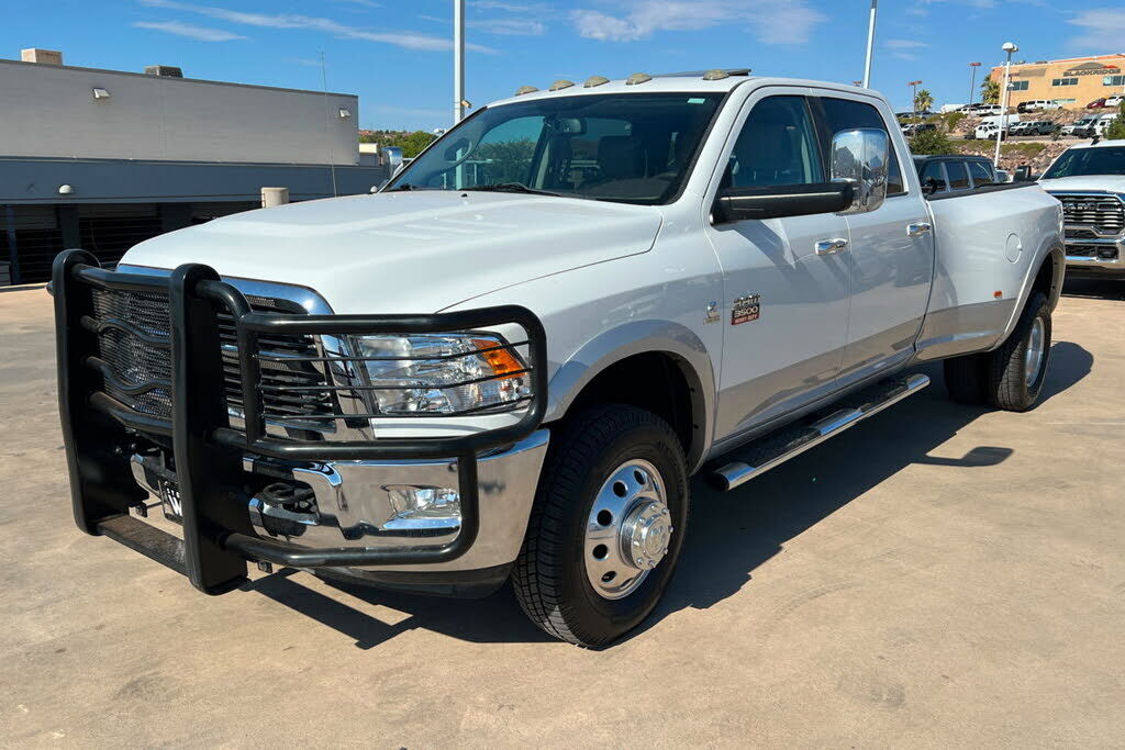 2012 DODGE Ram