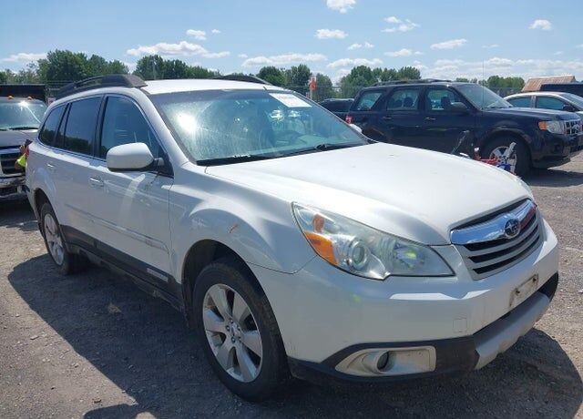 2012 SUBARU Outback