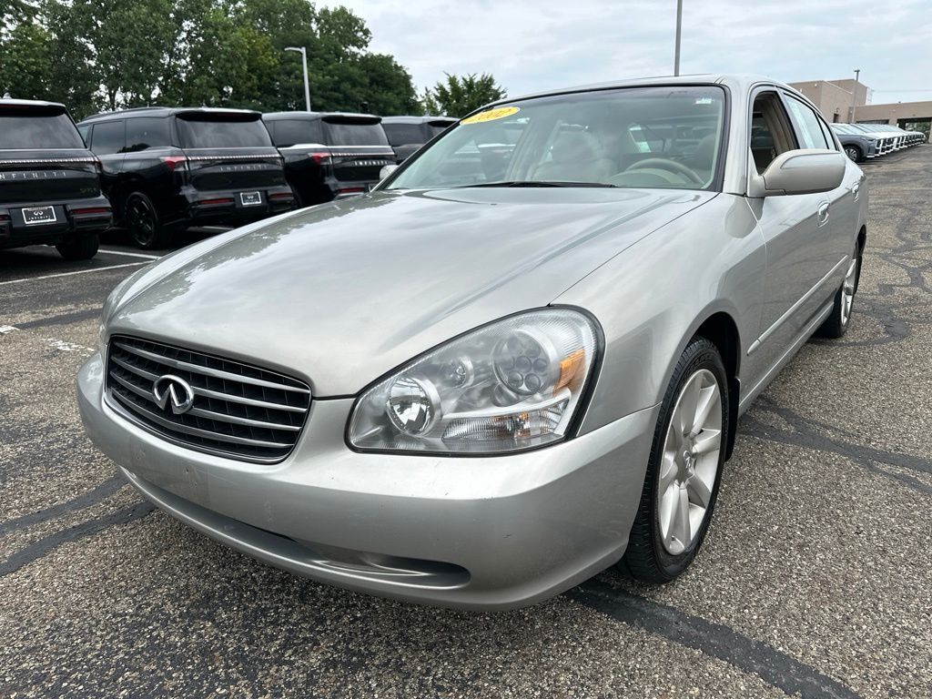 2002 INFINITI Q45