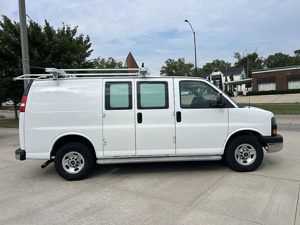 2016 GMC Savana