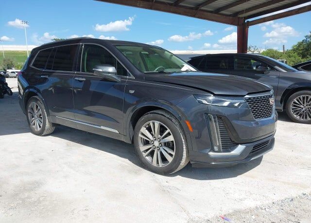 2021 CADILLAC XT6