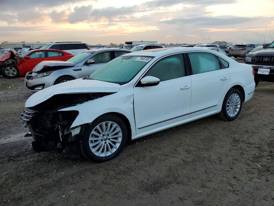 2016 VOLKSWAGEN Passat