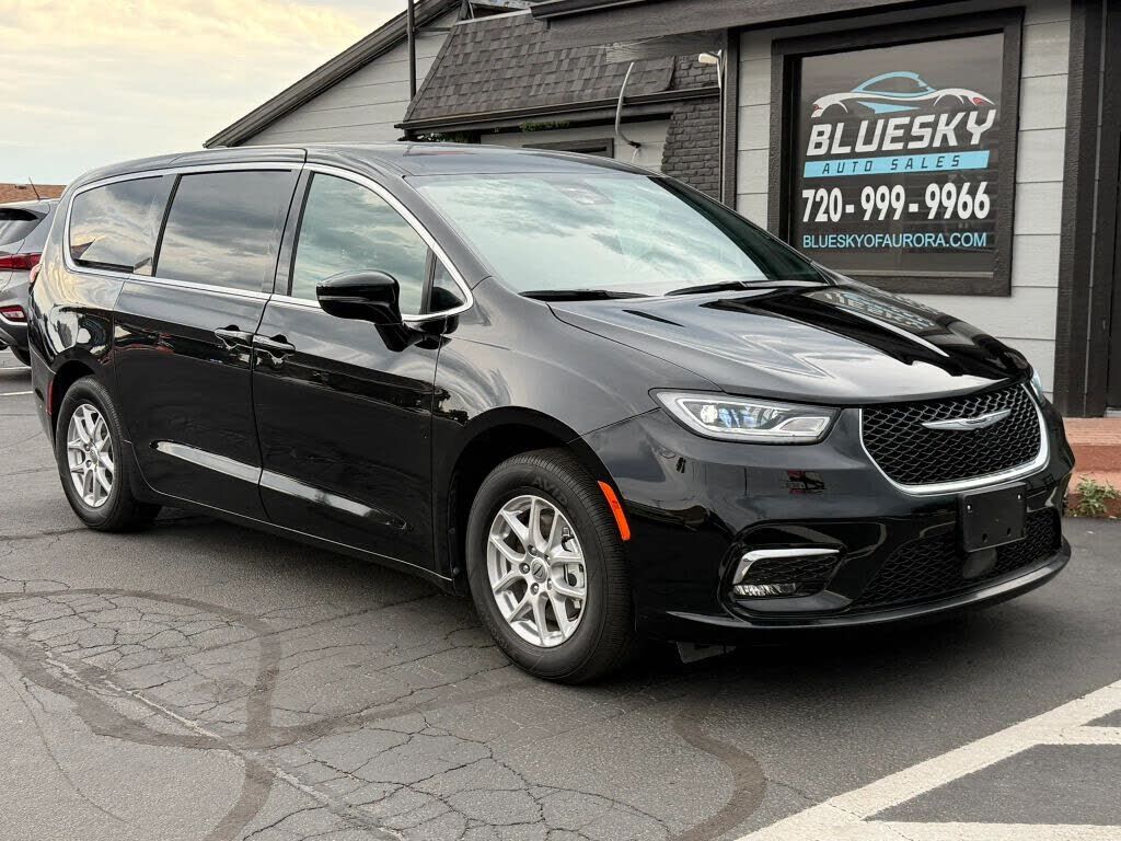 2025 CHRYSLER Pacifica
