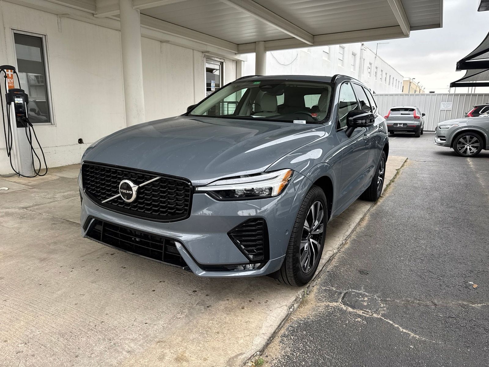 2024 VOLVO XC60
