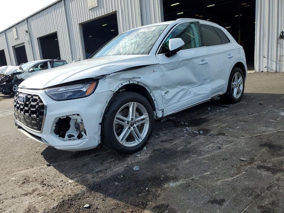 2023 AUDI Q5 e