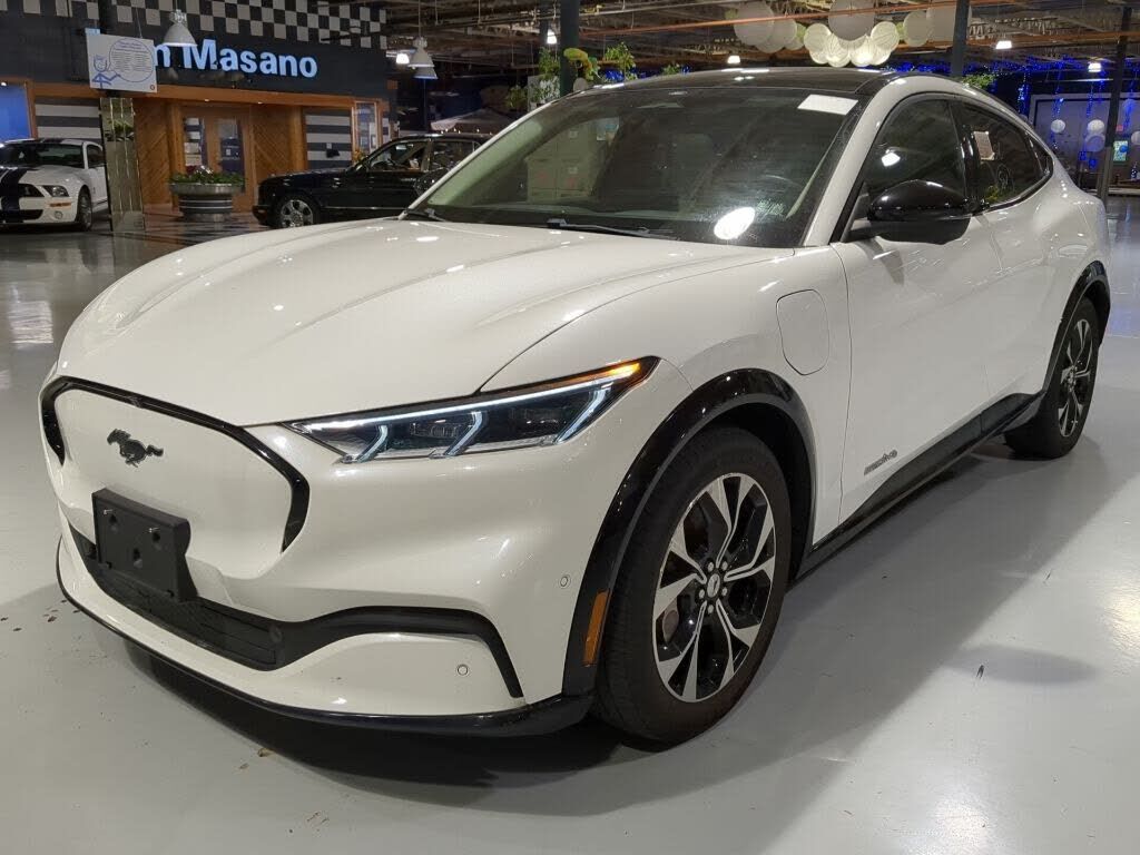 2021 FORD Mach-E