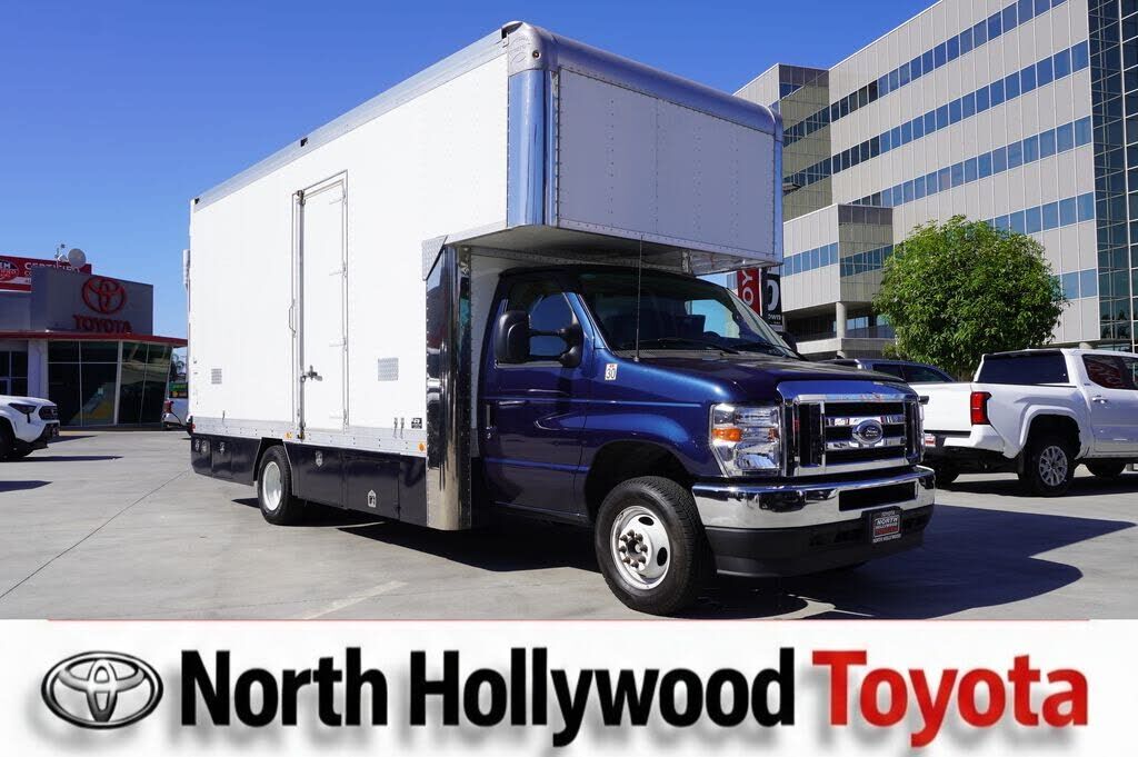 2024 FORD E-350