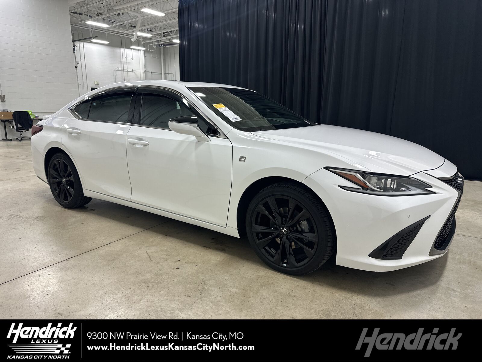 2022 LEXUS ES