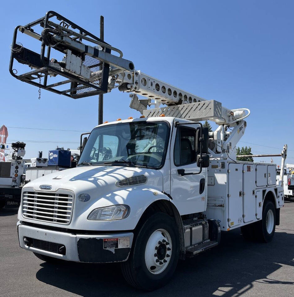2015 FREIGHTLINER M2