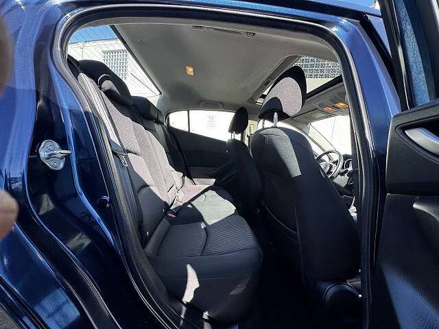 2016 MAZDA Mazda3