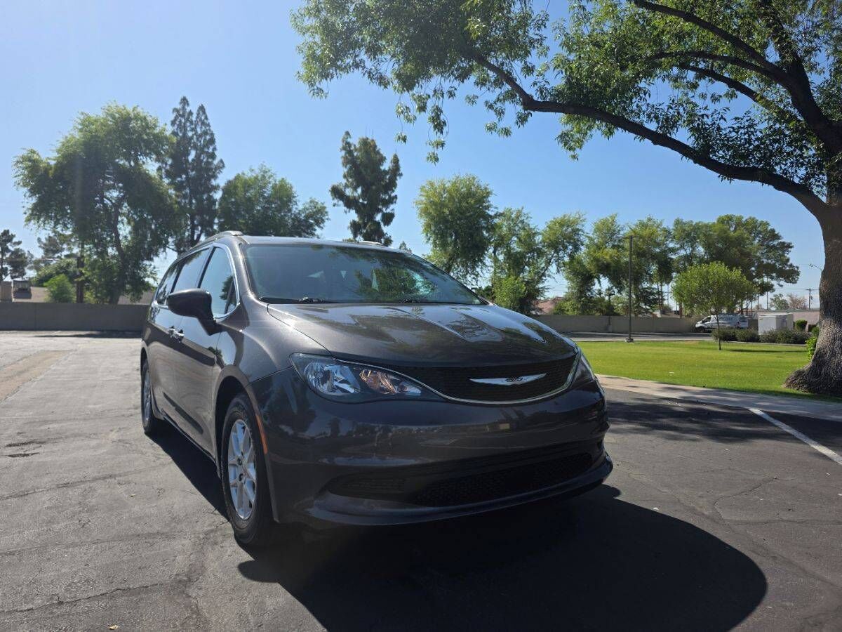 2021 CHRYSLER Voyager