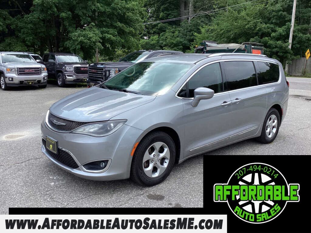 2017 CHRYSLER Pacifica