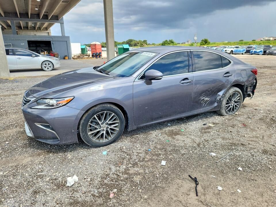 2017 LEXUS ES