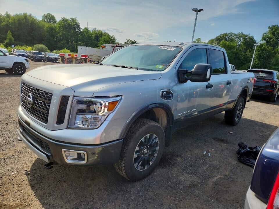 2019 NISSAN Titan