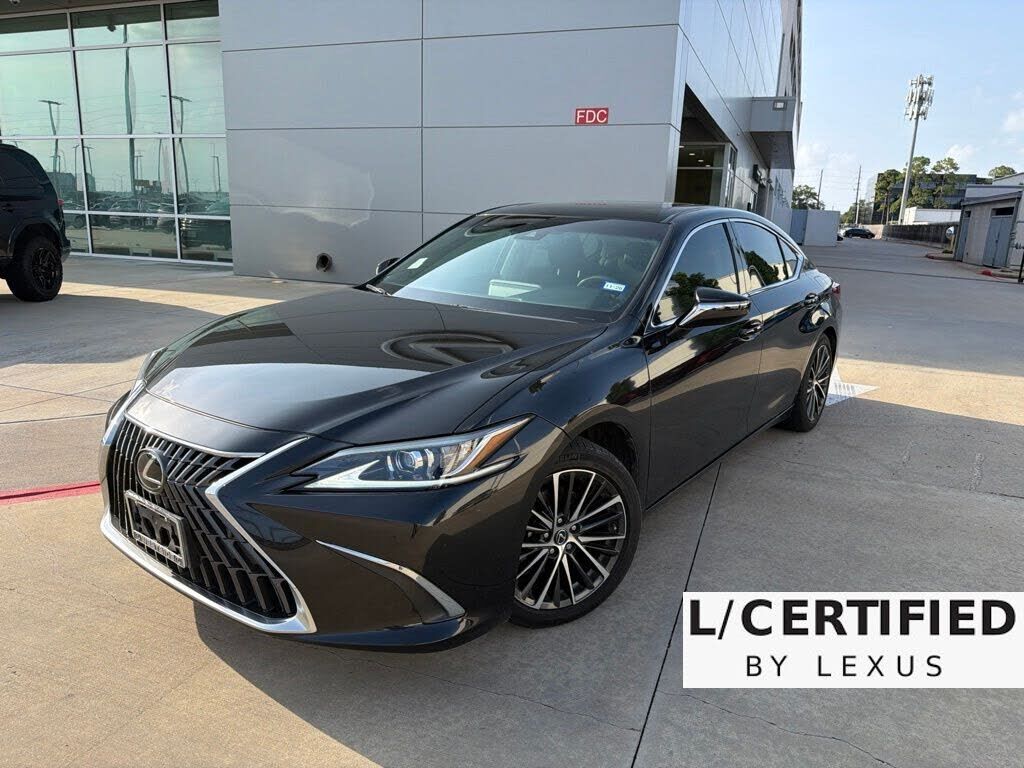 2024 LEXUS ES