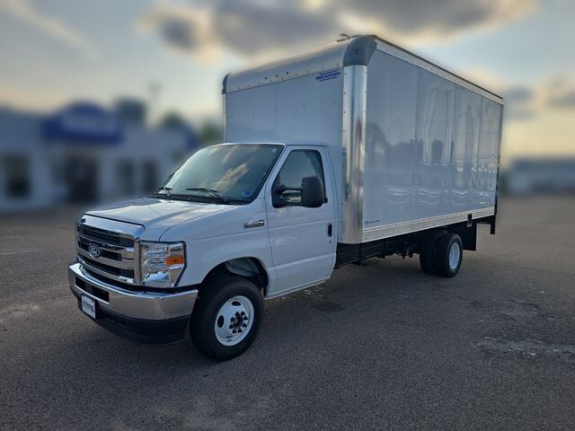 2027 FORD E-450