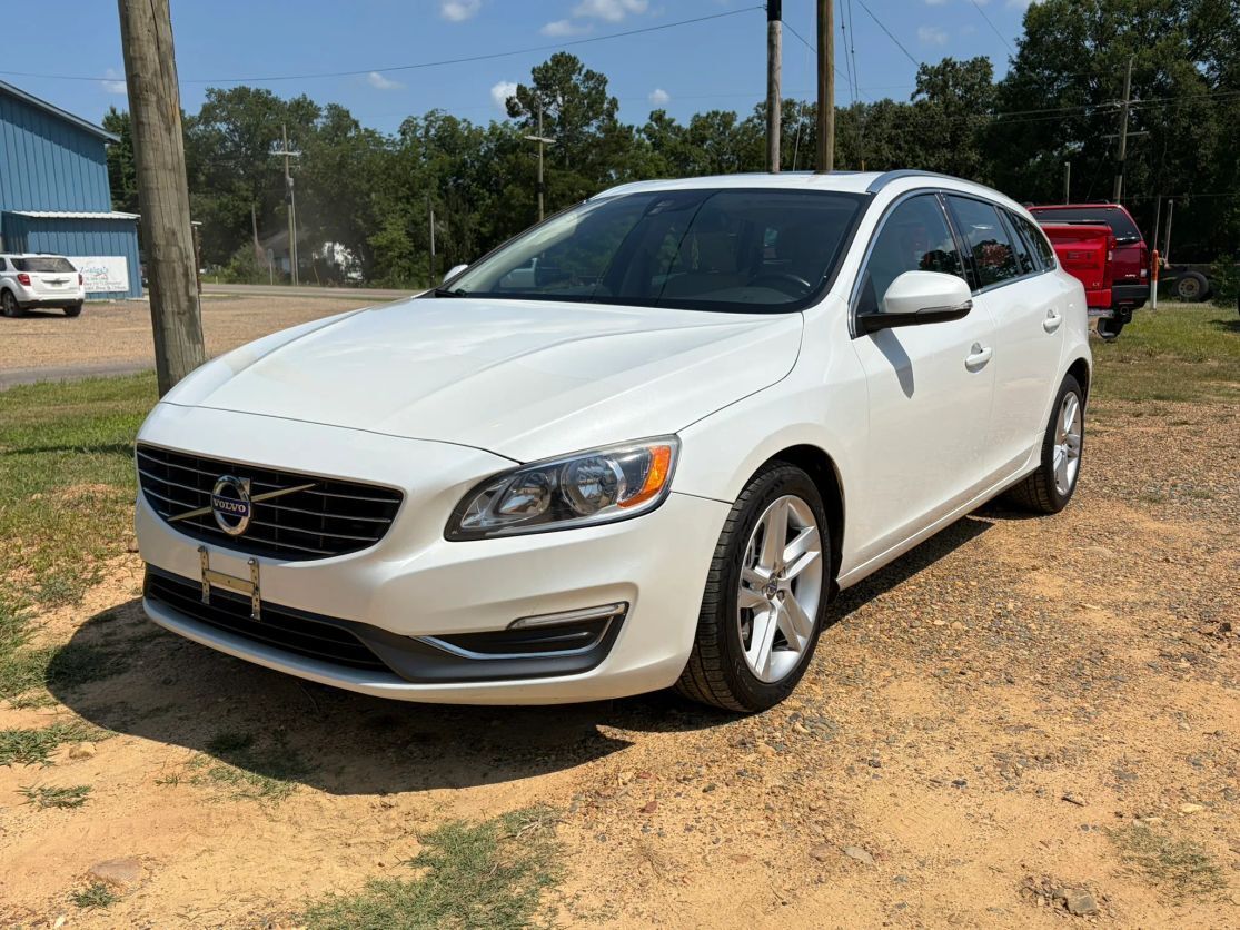 2015 VOLVO V60