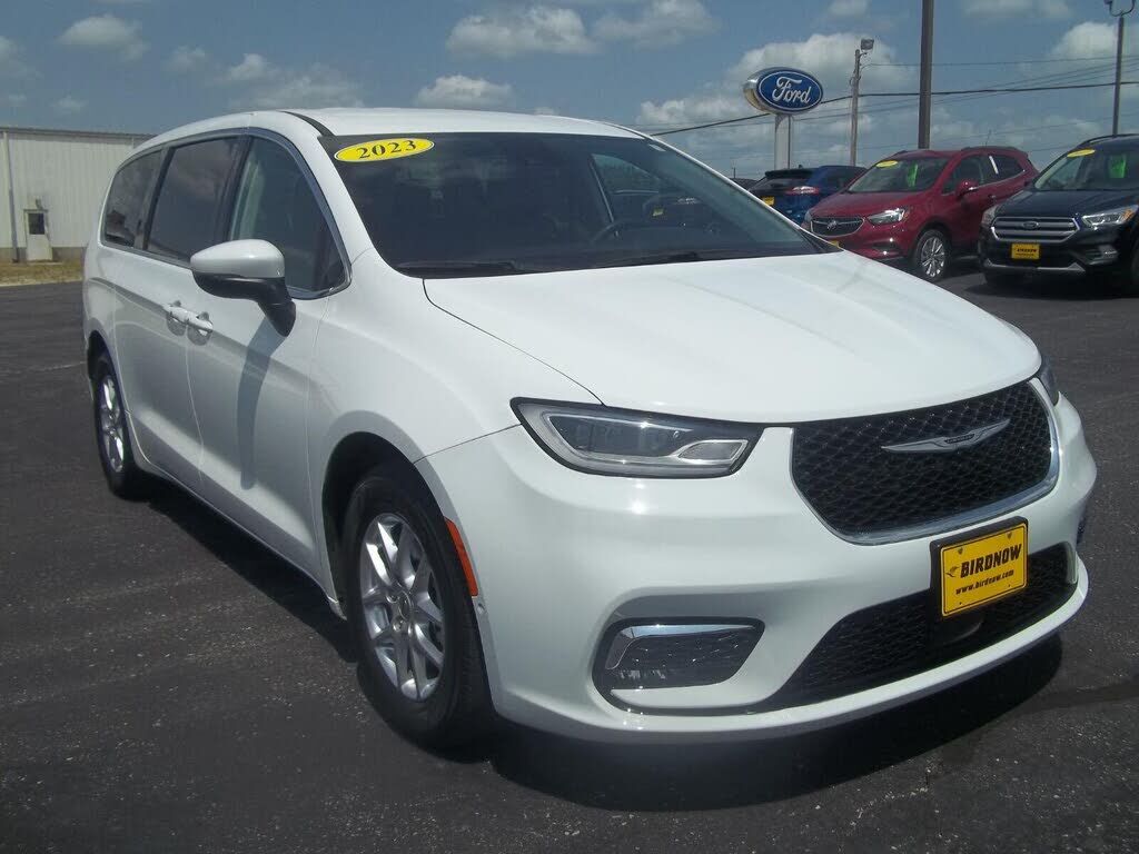 2023 CHRYSLER Pacifica