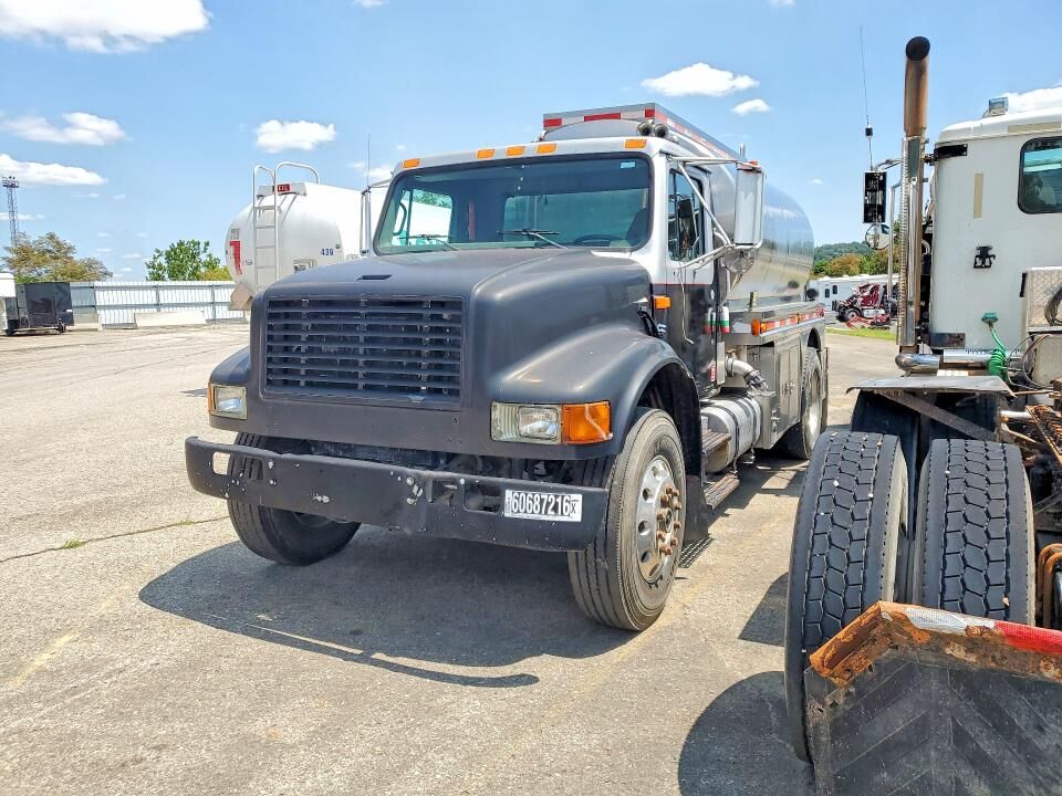 1999 INTERNATIONAL 4900