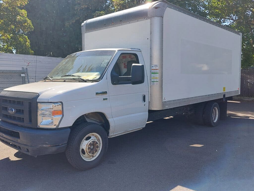2019 FORD E-350