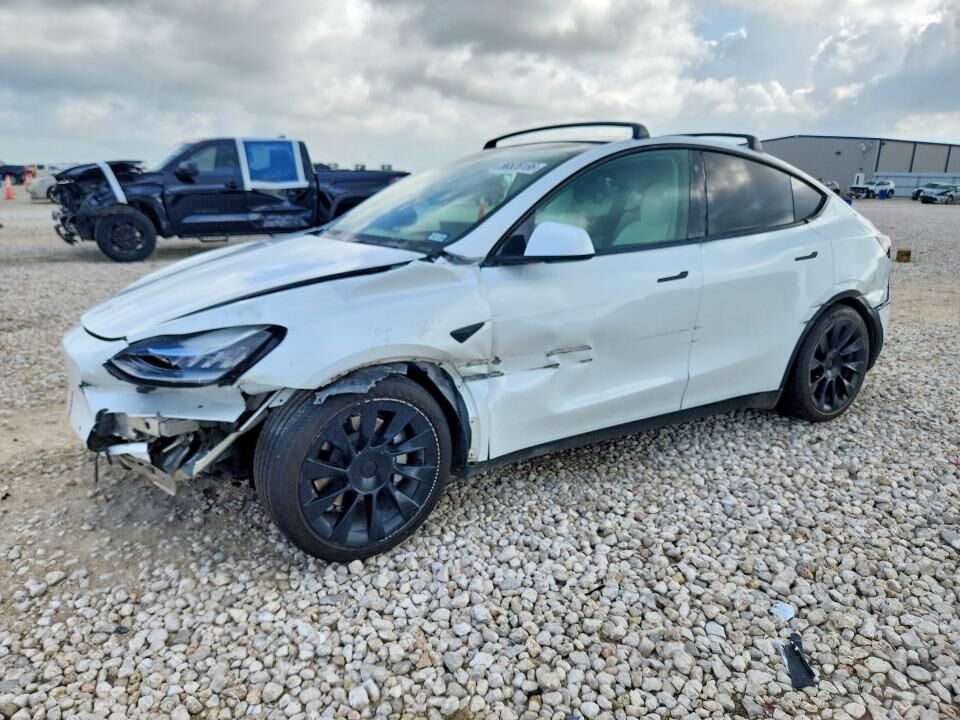 2022 TESLA Model Y