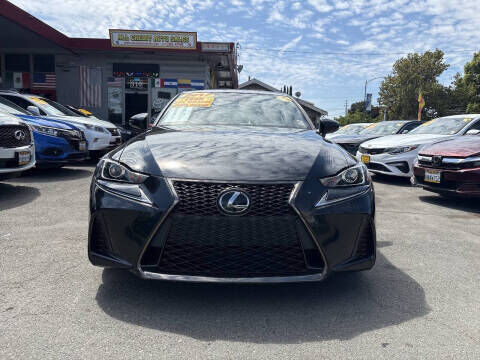 2017 LEXUS IS