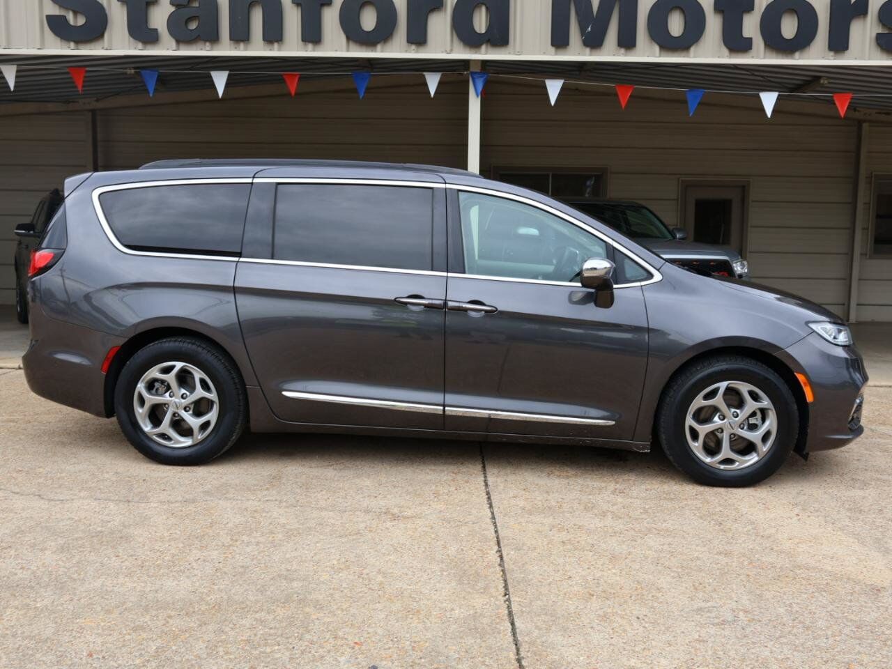 2022 CHRYSLER Pacifica