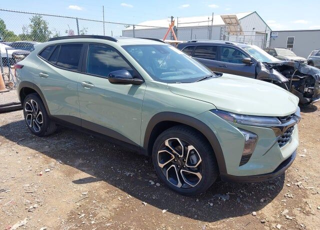 2024 CHEVROLET Trax