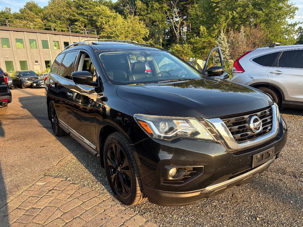 2017 NISSAN Pathfinder