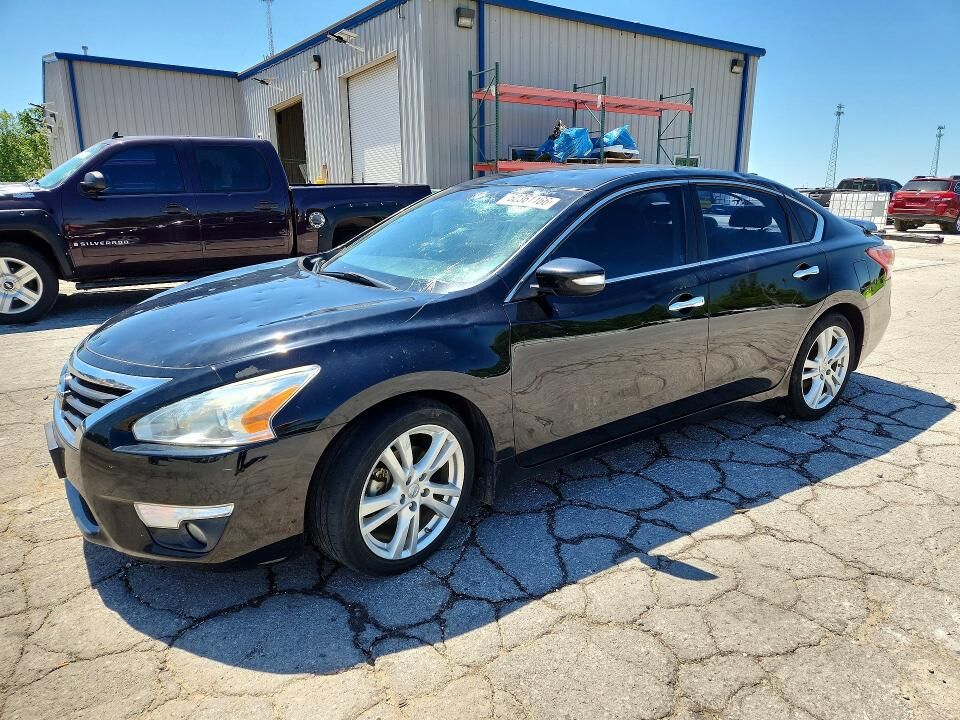 2013 NISSAN Altima