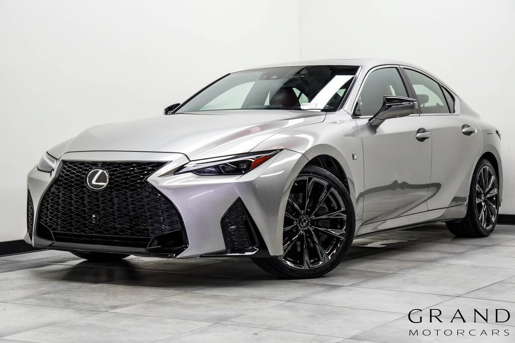 2022 LEXUS IS