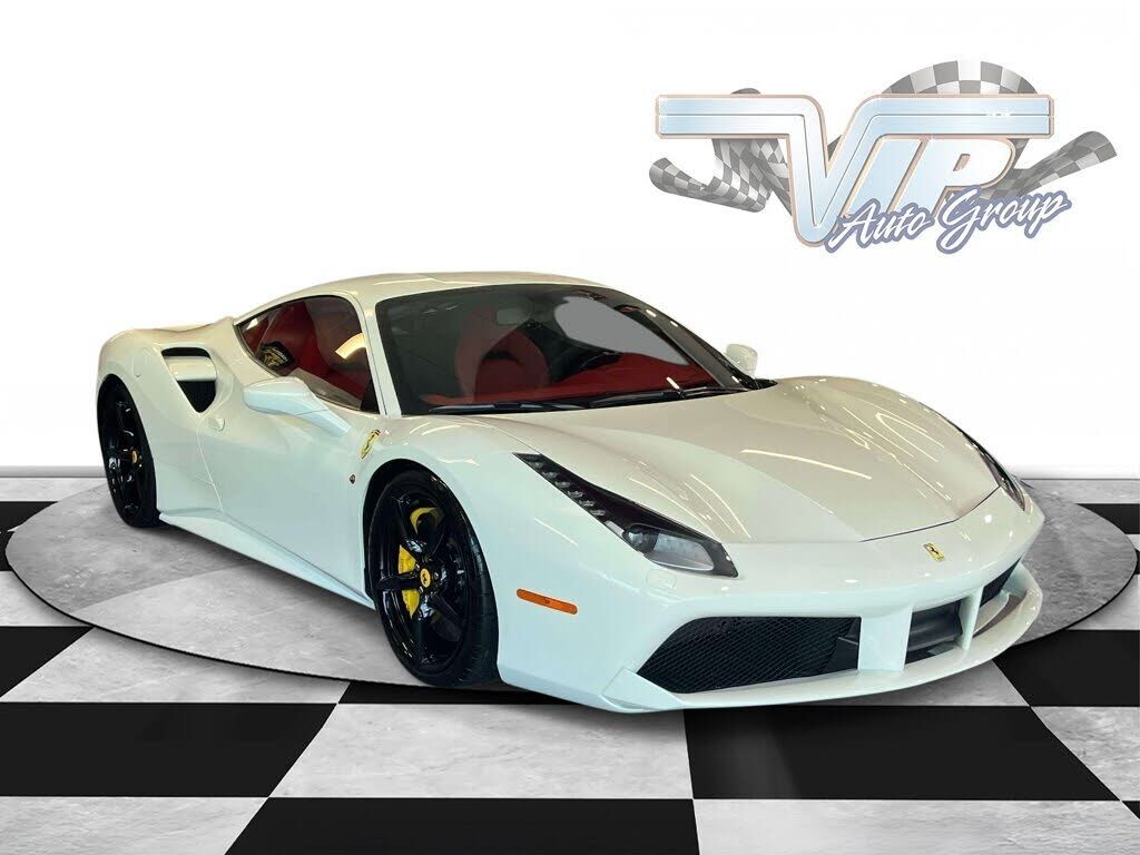 2019 FERRARI 488 GTB