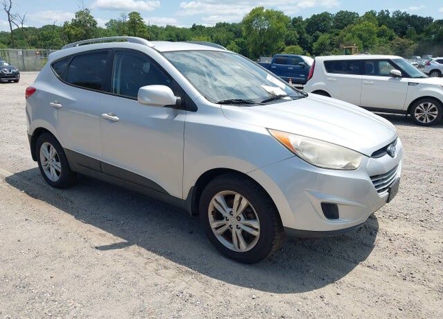2011 HYUNDAI Tucson