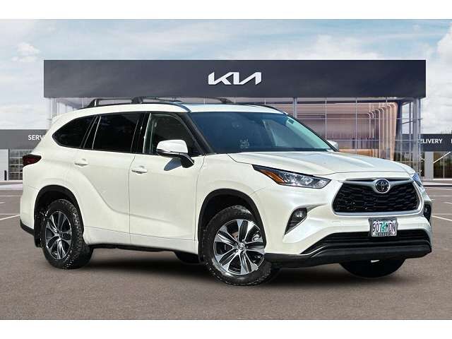 2020 TOYOTA Highlander