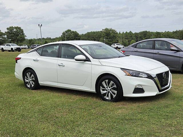 2022 NISSAN Altima