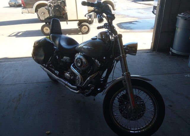 2007 HARLEY-DAVIDSON Dyna Super Glide Custom
