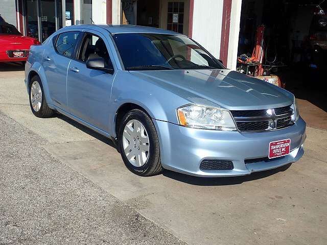 2013 DODGE Avenger